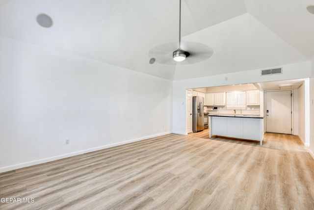 4433 N Stanton Street E 316, El Paso, TX 79902