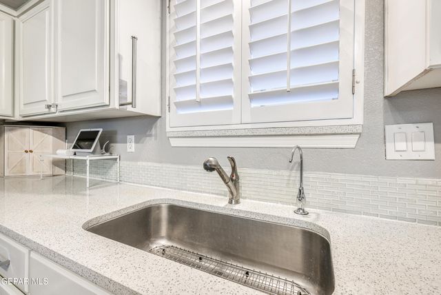 4433 N Stanton Street E 316, El Paso, TX 79902