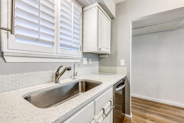 4433 N Stanton Street E 316, El Paso, TX 79902