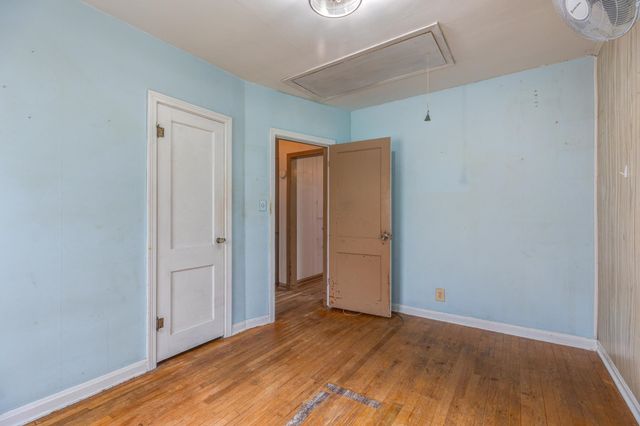 919 N 10th, Salina, KS 67401