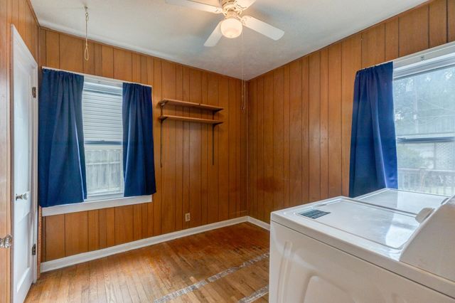 919 N 10th, Salina, KS 67401