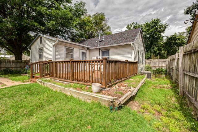 919 N 10th, Salina, KS 67401