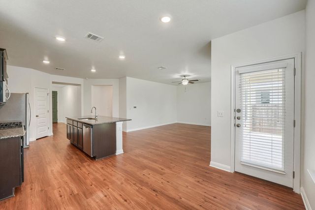 8106 Dampton LN, Austin, TX 78744