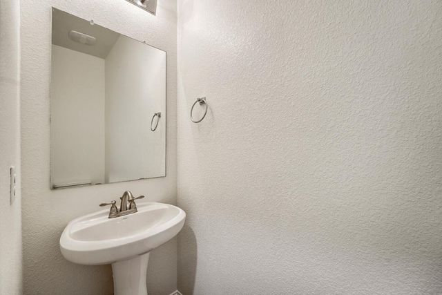 8106 Dampton LN, Austin, TX 78744