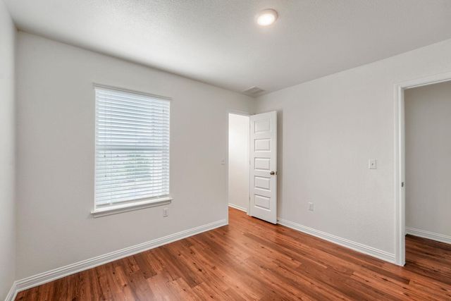 8106 Dampton LN, Austin, TX 78744