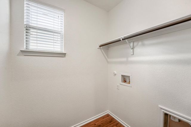 8106 Dampton LN, Austin, TX 78744