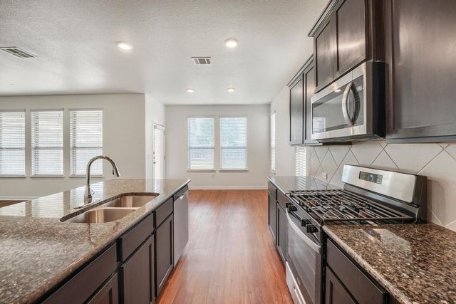 8106 Dampton LN, Austin, TX 78744