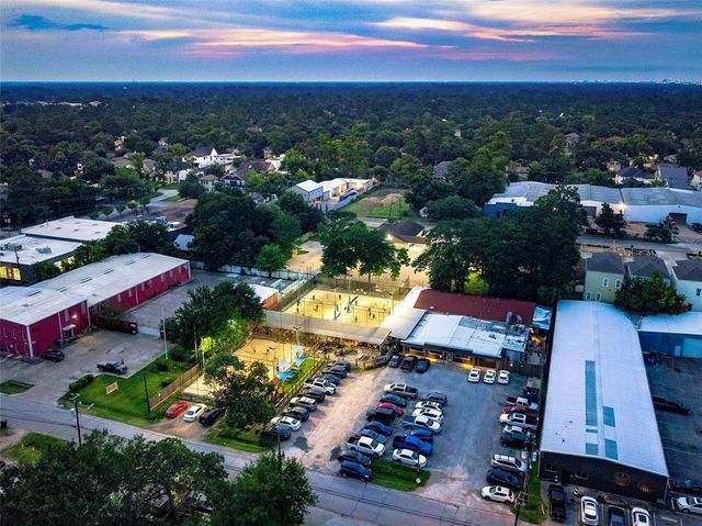 1423 Richelieu Lane, Houston, TX 77018