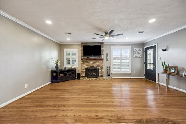 1423 Richelieu Lane, Houston, TX 77018