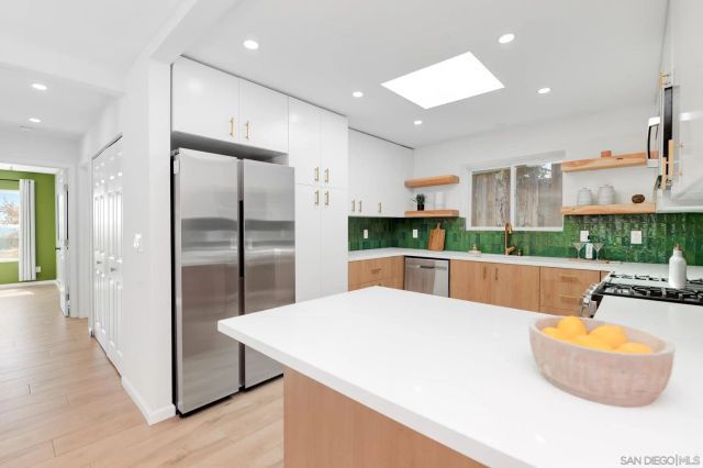 1129 Bonita Dr, Encinitas, CA 92024