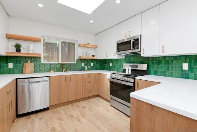 1129 Bonita Dr, Encinitas, CA 92024