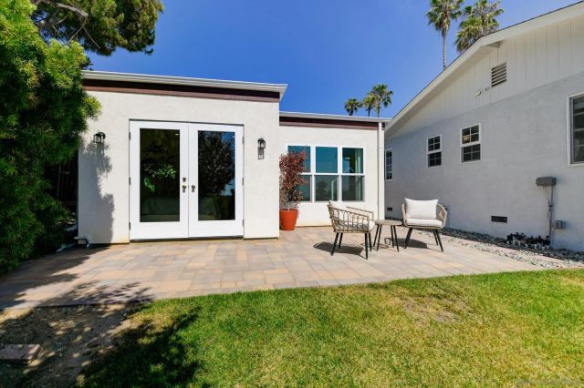 1129 Bonita Dr, Encinitas, CA 92024