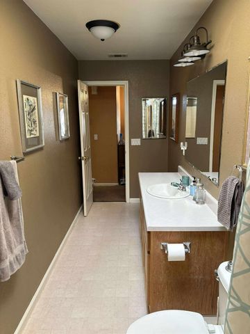 4260 Lakeview Dr, Ione, CA 95640