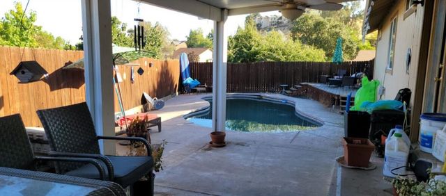 4260 Lakeview Dr, Ione, CA 95640