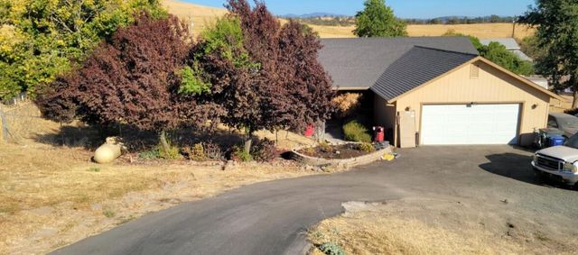 4260 Lakeview Dr, Ione, CA 95640