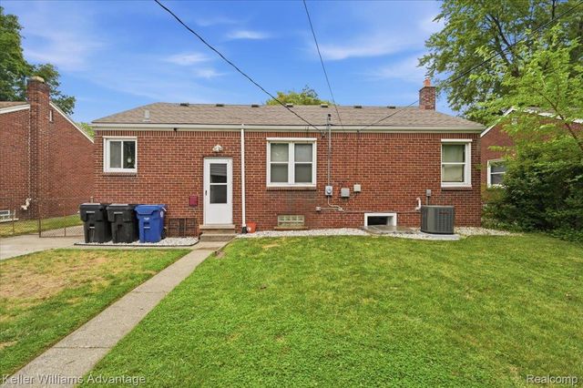 12035 Royal Grand, Redford Charter Township, MI 48239