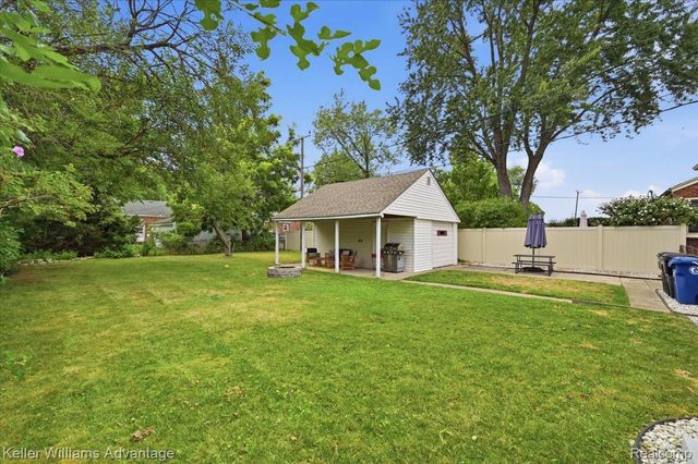 12035 Royal Grand, Redford Charter Township, MI 48239