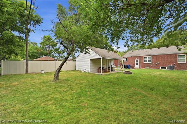 12035 Royal Grand, Redford Charter Township, MI 48239