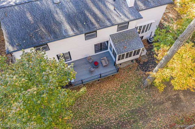 433 Whippers In Court, Bloomfield Hills, MI 48304