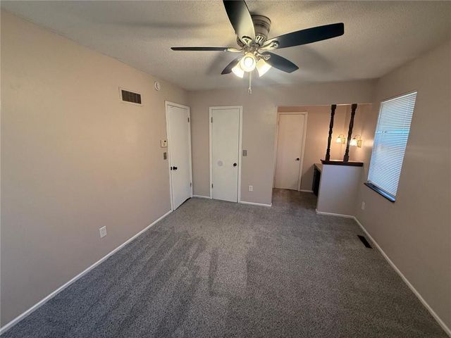 10342 Tullis Avenue, Kansas City, MO 64134