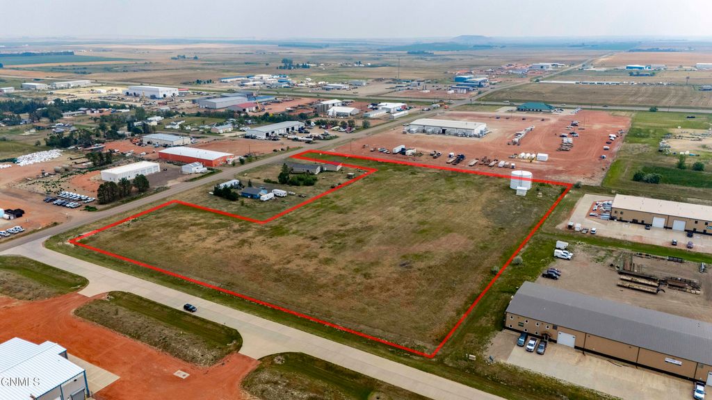 3206 111h Avenue SW, Dickinson, ND 58601 photo 1