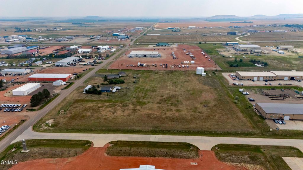 3206 111h Avenue SW, Dickinson, ND 58601 photo 3