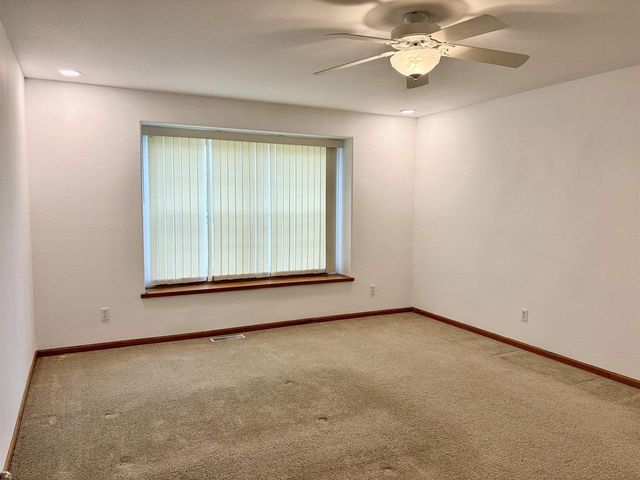 4011 Creekside Drive, Janesville, WI 53548