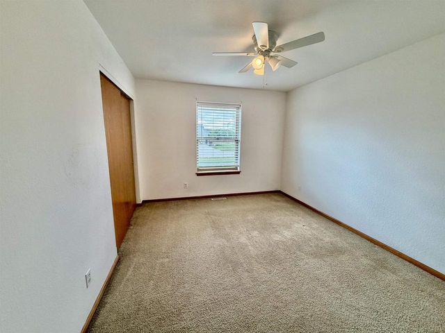 4011 Creekside Drive, Janesville, WI 53548