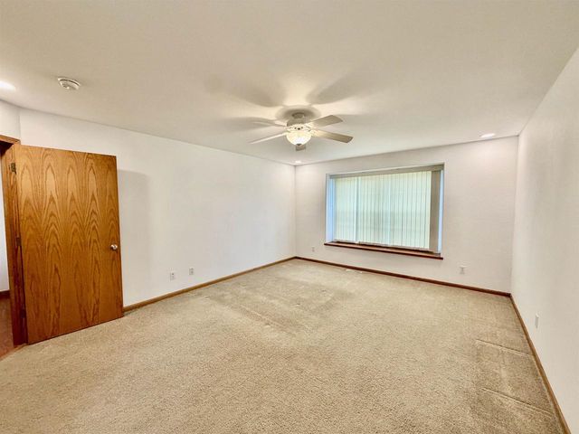 4011 Creekside Drive, Janesville, WI 53548