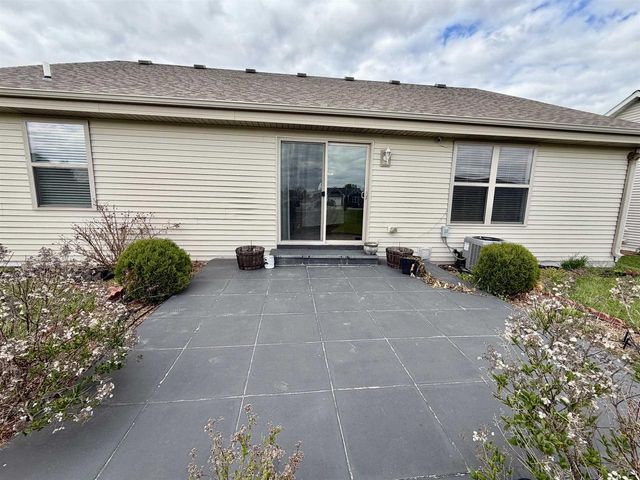 4011 Creekside Drive, Janesville, WI 53548