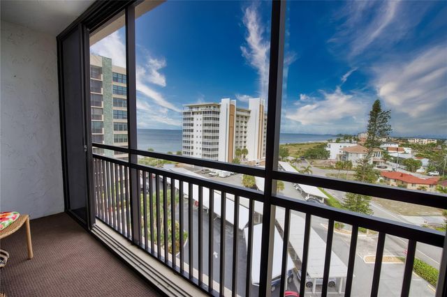 627 ALHAMBRA ROAD 701, Venice, FL 34285