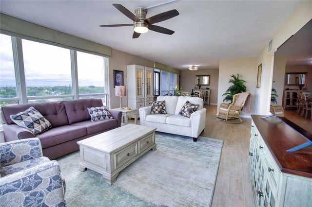 627 ALHAMBRA ROAD 701, Venice, FL 34285