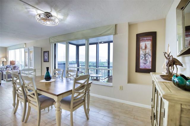 627 ALHAMBRA ROAD 701, Venice, FL 34285