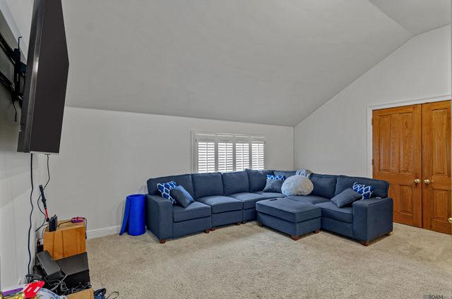 18934 E Pinnacle Cir, Saint George, LA 70810