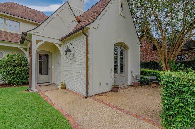 18934 E Pinnacle Cir, Saint George, LA 70810