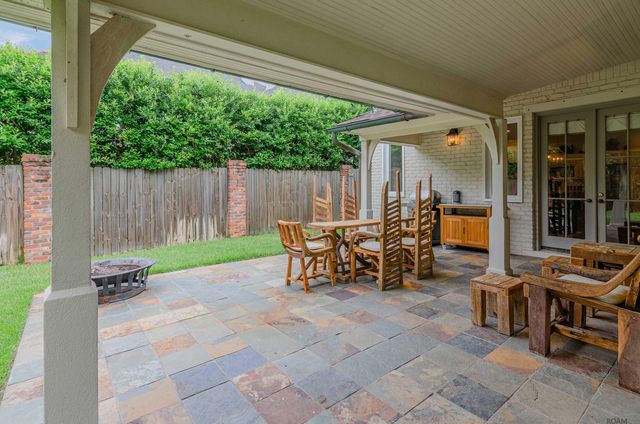 18934 E Pinnacle Cir, Saint George, LA 70810