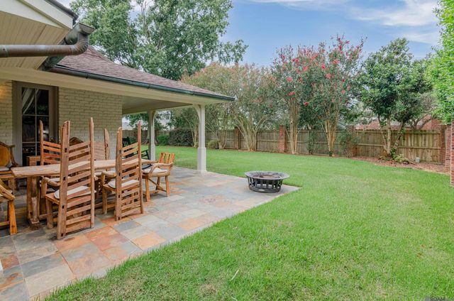 18934 E Pinnacle Cir, Saint George, LA 70810