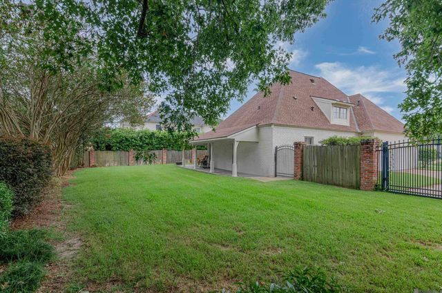 18934 E Pinnacle Cir, Saint George, LA 70810