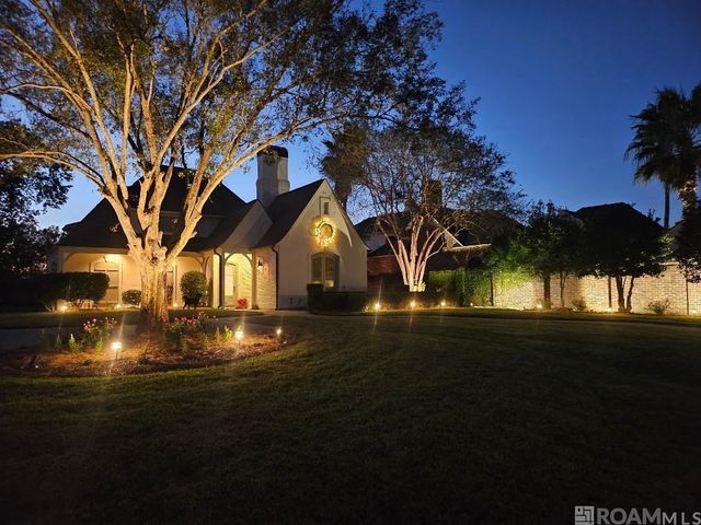 18934 E Pinnacle Cir, Saint George, LA 70810