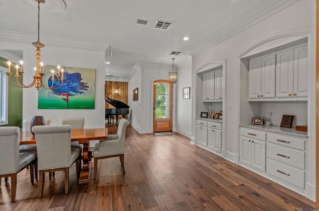 18934 E Pinnacle Cir, Saint George, LA 70810