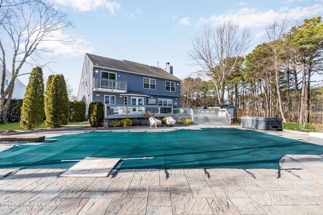 107 Waters Edge Court, Brick, NJ 08724