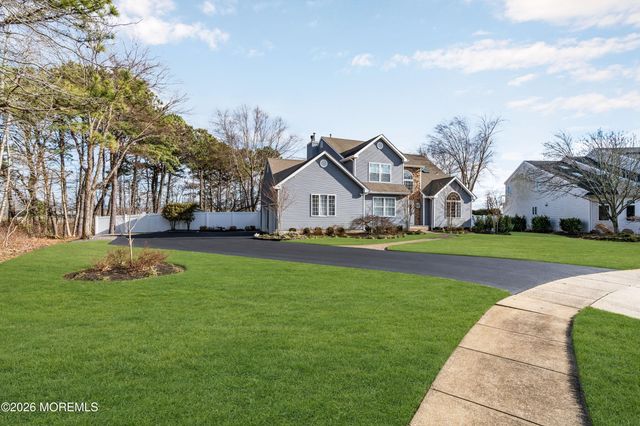 107 Waters Edge Court, Brick, NJ 08724