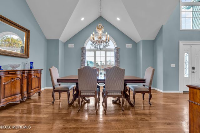 107 Waters Edge Court, Brick, NJ 08724