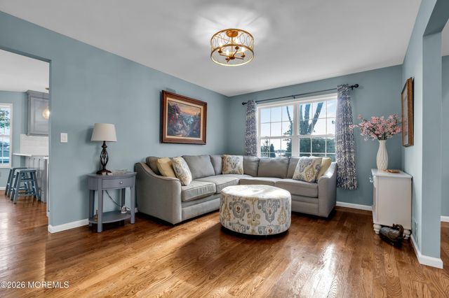 107 Waters Edge Court, Brick, NJ 08724