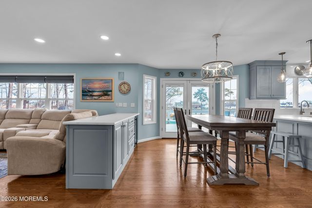 107 Waters Edge Court, Brick, NJ 08724