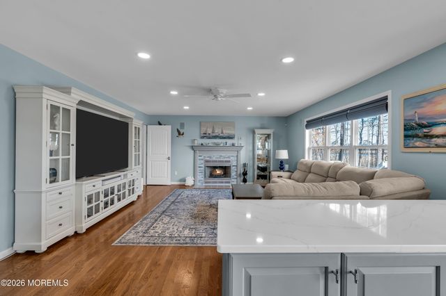 107 Waters Edge Court, Brick, NJ 08724