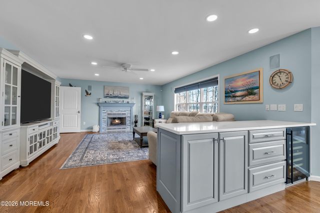 107 Waters Edge Court, Brick, NJ 08724