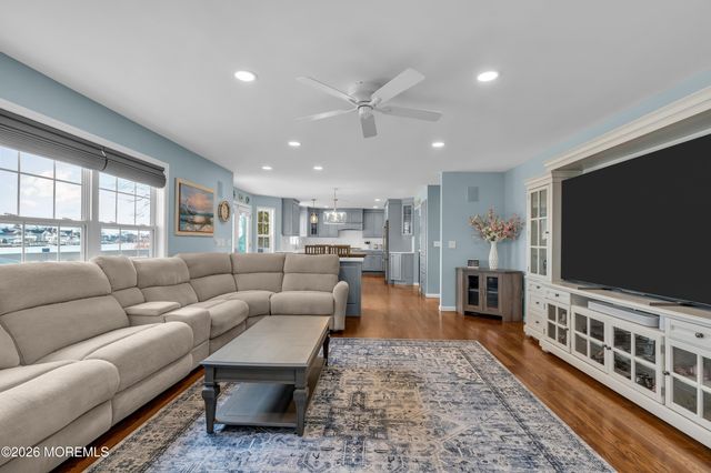 107 Waters Edge Court, Brick, NJ 08724