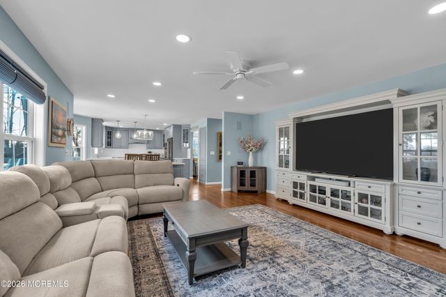 107 Waters Edge Court, Brick, NJ 08724