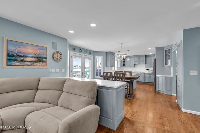 107 Waters Edge Court, Brick, NJ 08724